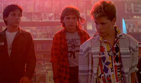 The-Lost-Boys-1987-movie-4