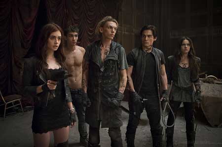 The-Mortal-Instruments-City-of-Bones-2013-Movie-2