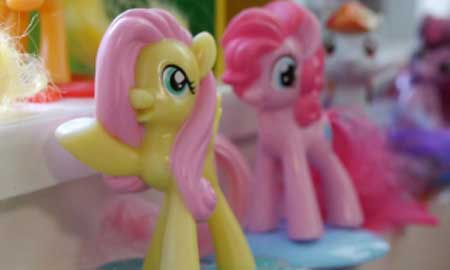 Film Review: Bronies: The Extremely Unexpected Adult Fans of My Little Pony  (2012)