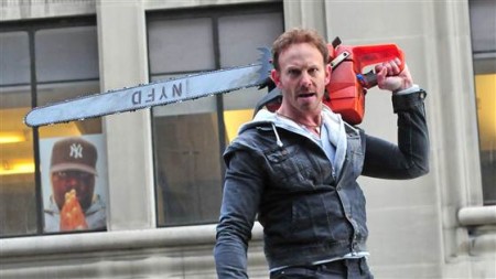 sharknado2-chainsaw