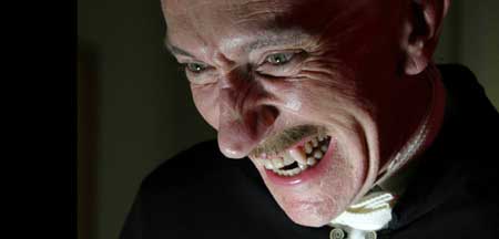 The-Sins-of-Dracula-2014-movie-Richard-Griffin-(4)
