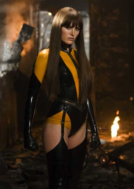 Sexy-Superhero_malin-akerman-watchmen-silk-spectre