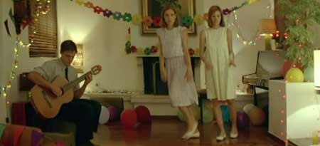 DogTooth-2009-movie-Yorgos-Lanthimos-(2)