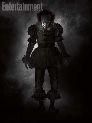 Pennywise First Look - 2017's IT | HNN