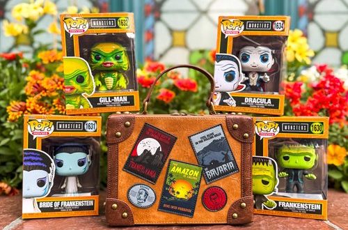 Universal Monsters Travel Trunk Crossbody Bag – Entertainment Earth Exclusive